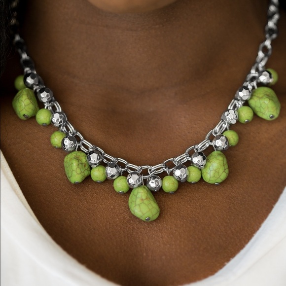 Pealo princess green necklace - Picture 1 of 2